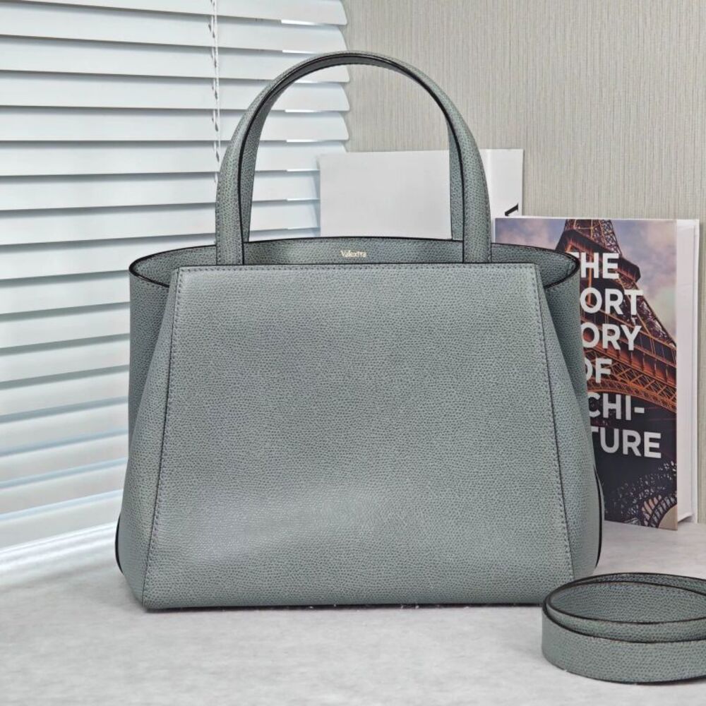 Valextra Women Pre-Loved Bag Very Good Condition